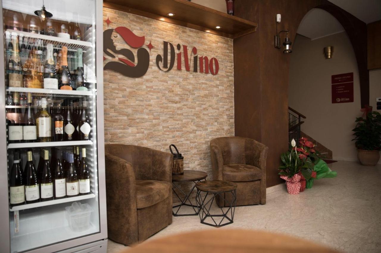 Hotel Divino Bistrot E Relais Lenola Exterior foto