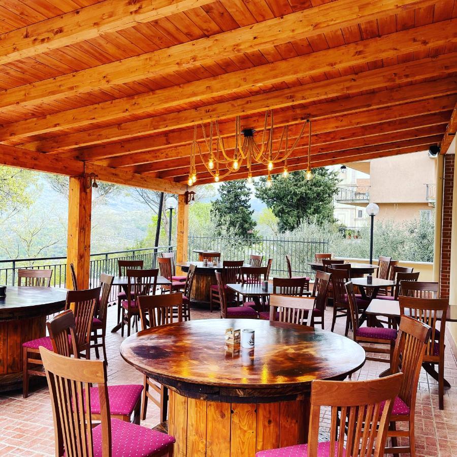 Hotel Divino Bistrot E Relais Lenola Exterior foto